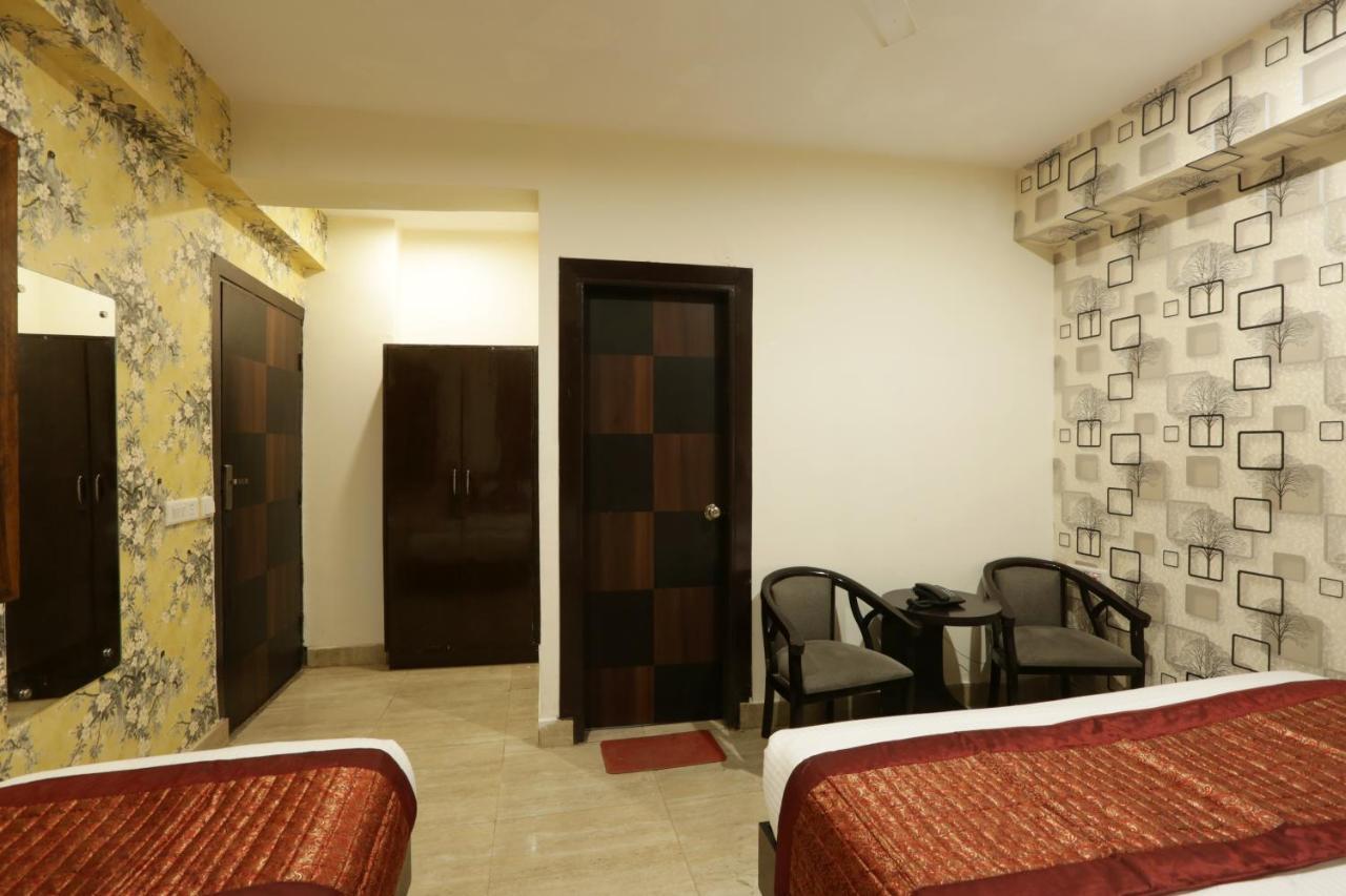 Hotel Airport Star Nuova Delhi Esterno foto