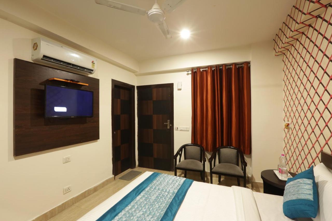 Hotel Airport Star Nuova Delhi Esterno foto