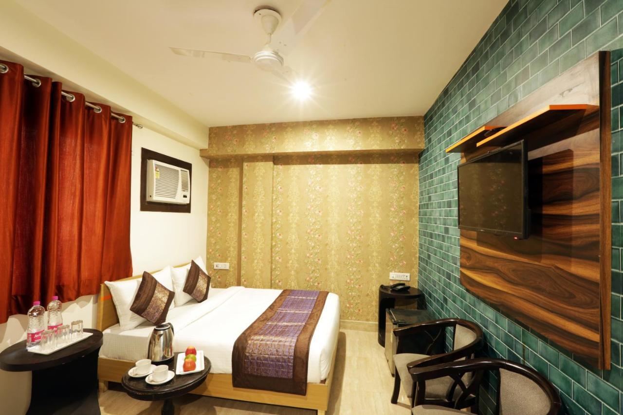 Hotel Airport Star Nuova Delhi Esterno foto